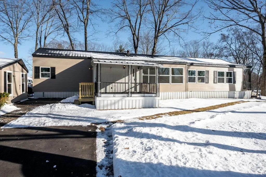 30 Lilac Drive Rochester NH 03867