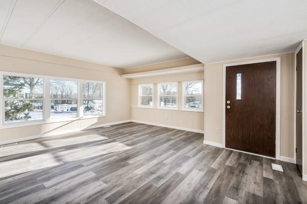 30 Lilac Drive Rochester NH 03867