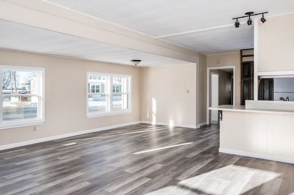 30 Lilac Drive Rochester NH 03867