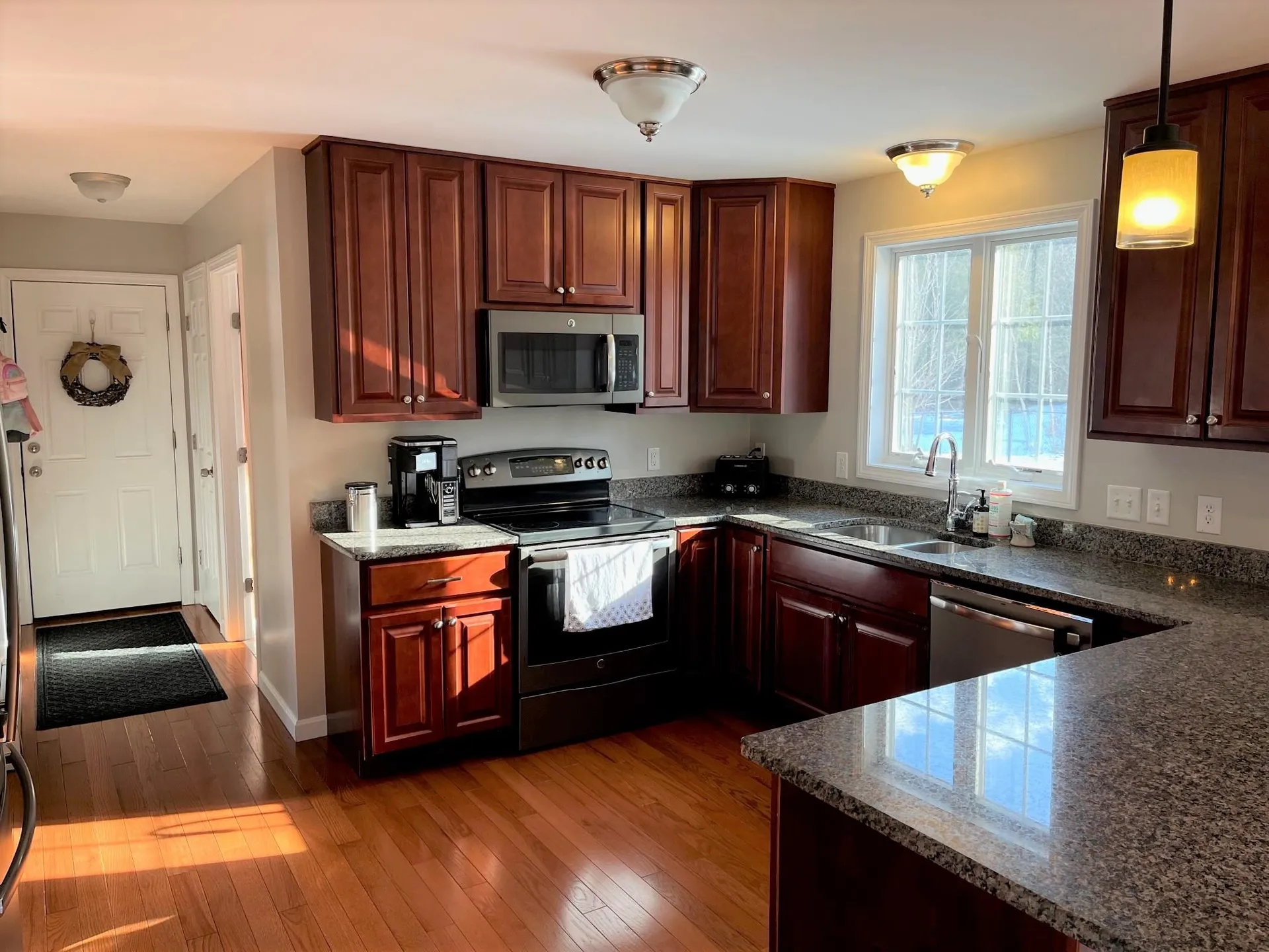 37 Collins Circle Rochester NH 03867