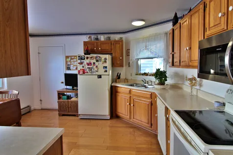 16 Clover Drive Essex VT 05452