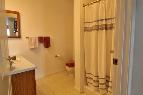 16 Clover Drive Essex VT 05452