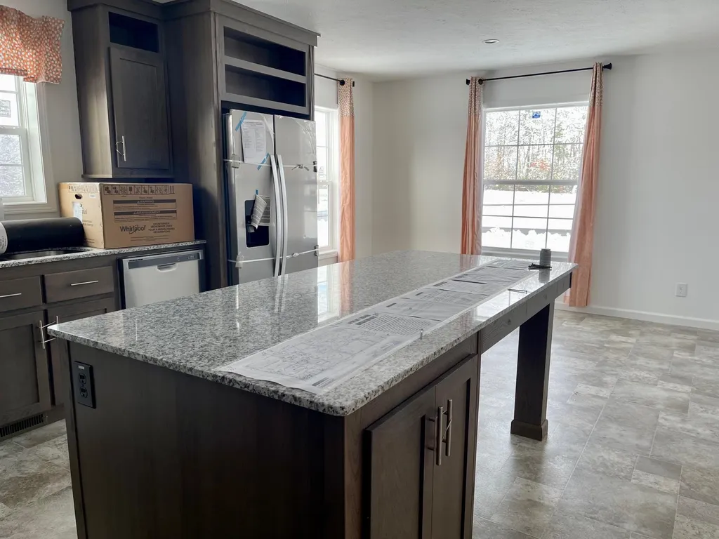 27 Sharon Way Fremont NH 03044