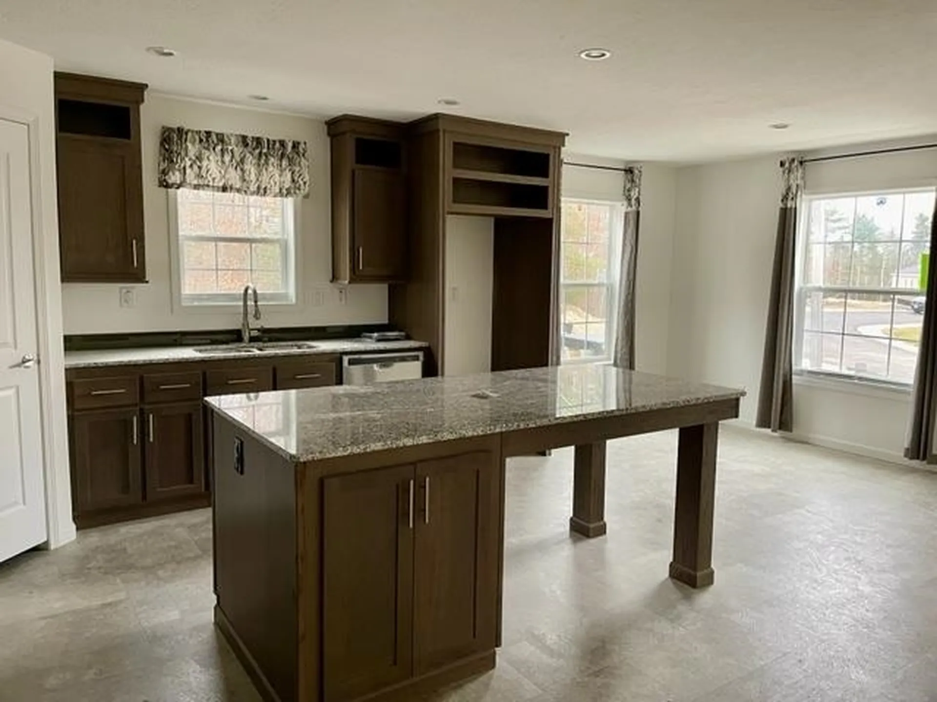27 Sharon Way Fremont NH 03044