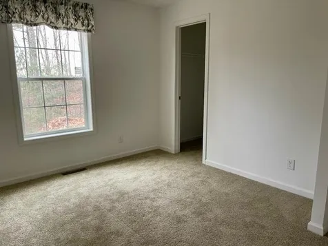 27 Sharon Way Fremont NH 03044