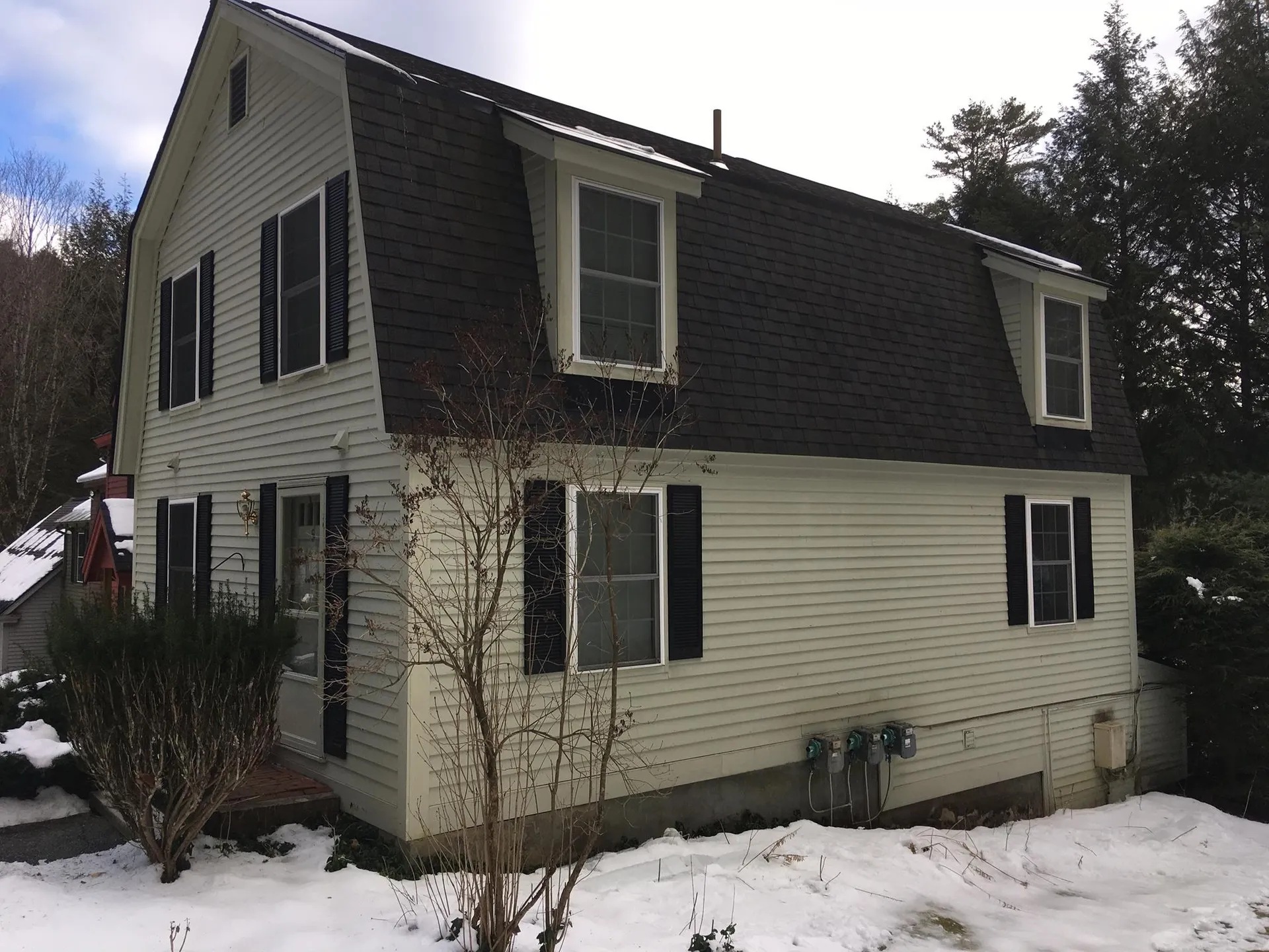 824 Hard Road Hartford VT 05059