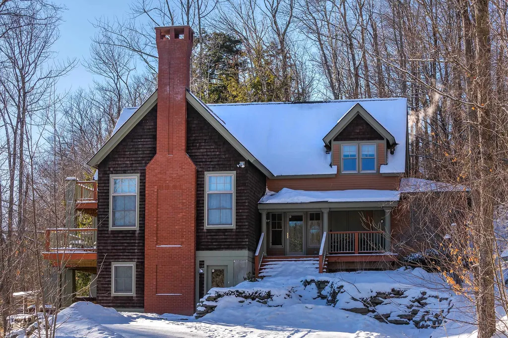 17 Titcomb Lane Ludlow VT 05149