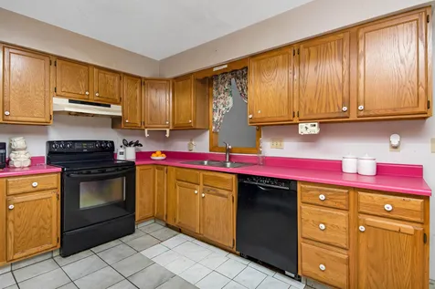 82 Pinecrest Drive Essex VT 05452