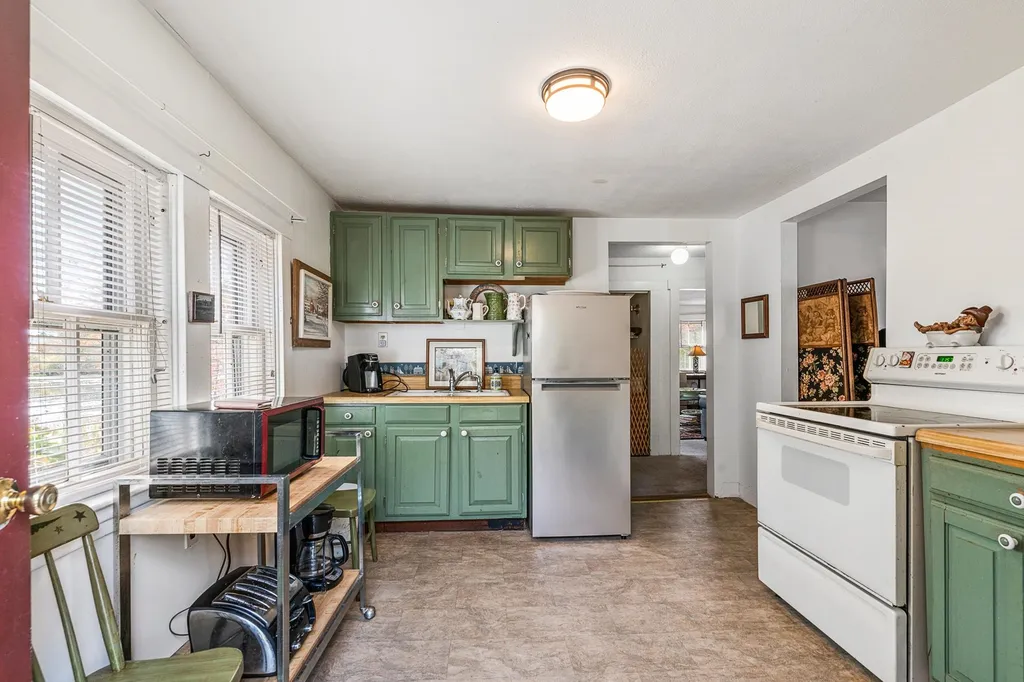 713 Route 10 Marlow NH 03456