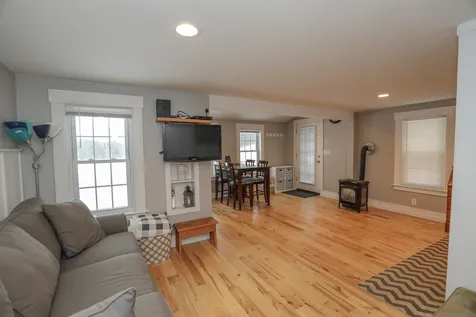 4 Country Hill Road Loudon NH 03307