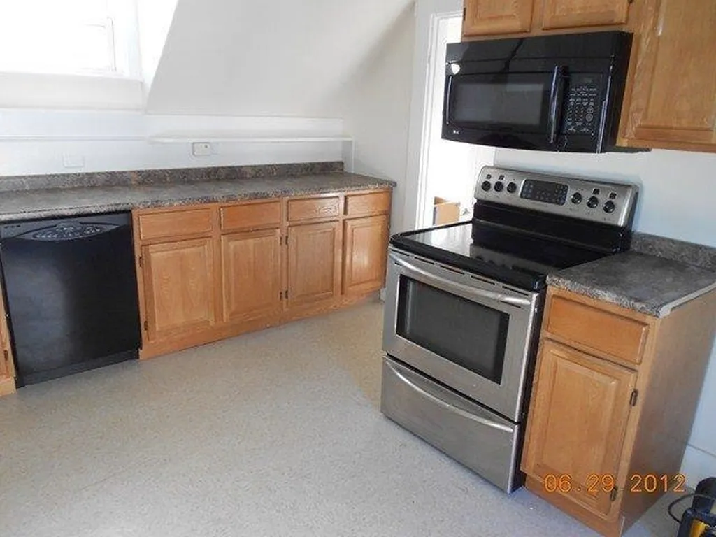 114 School Street Manchester NH 03102