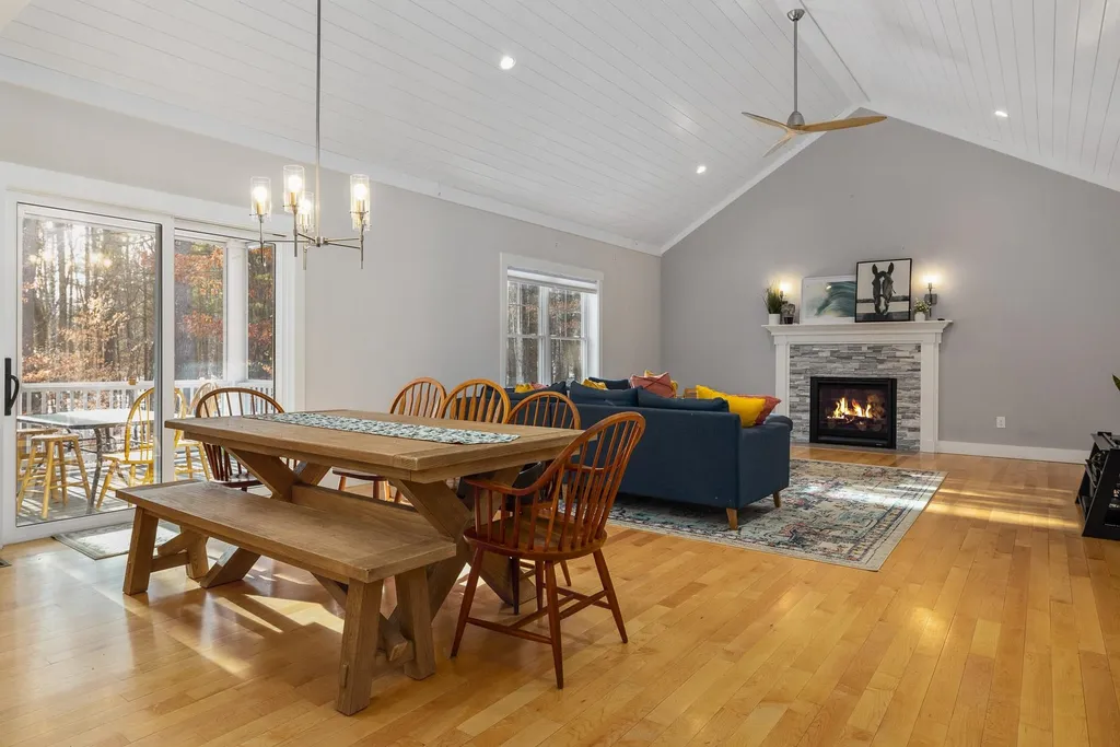 44 Labrador Drive Dover NH 03820