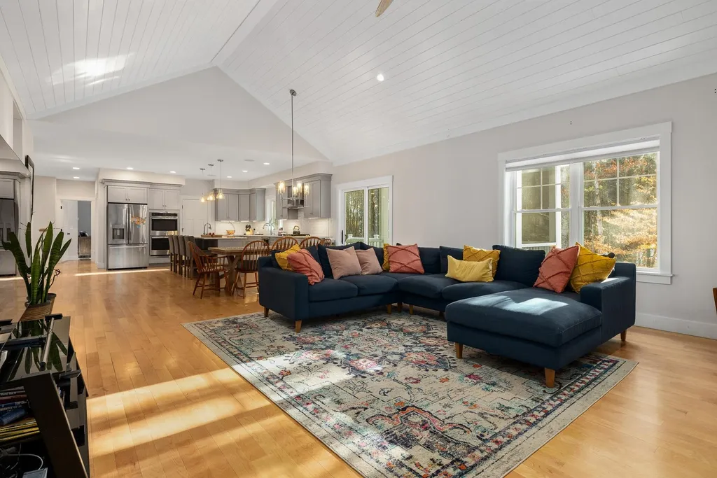 44 Labrador Drive Dover NH 03820