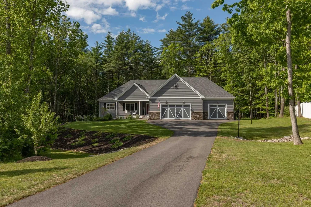 44 Labrador Drive Dover NH 03820