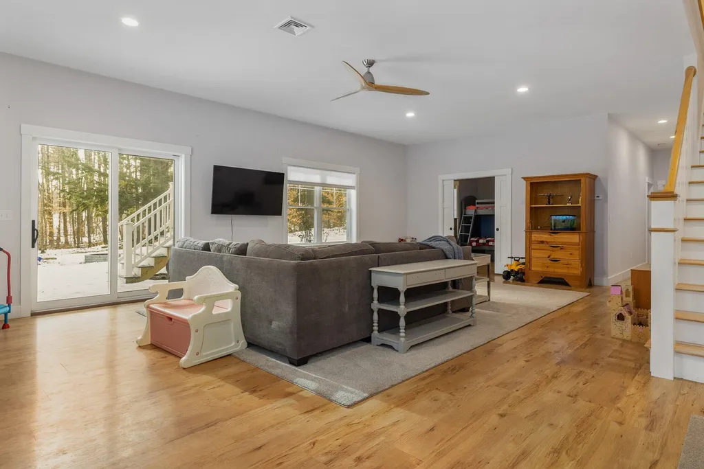 44 Labrador Drive Dover NH 03820