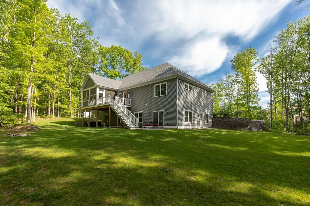 44 Labrador Drive Dover NH 03820