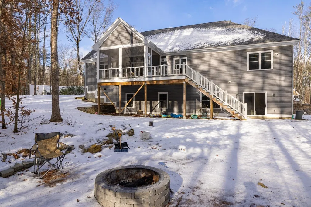 44 Labrador Drive Dover NH 03820