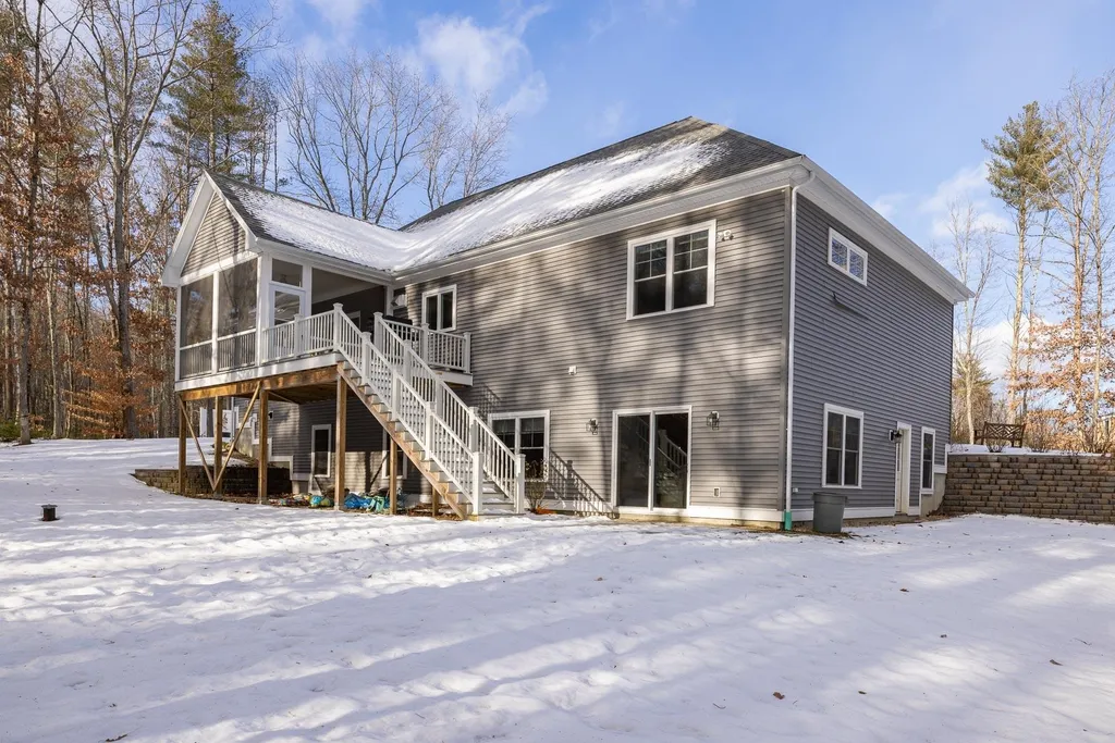 44 Labrador Drive Dover NH 03820