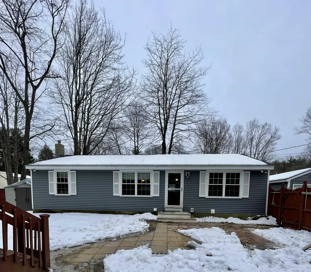 25 Birchwood Avenue Rochester NH 03867