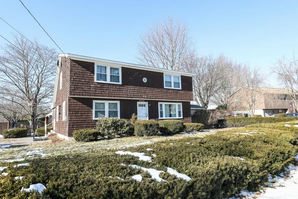 29 Cheyenne Drive Nashua NH 03063