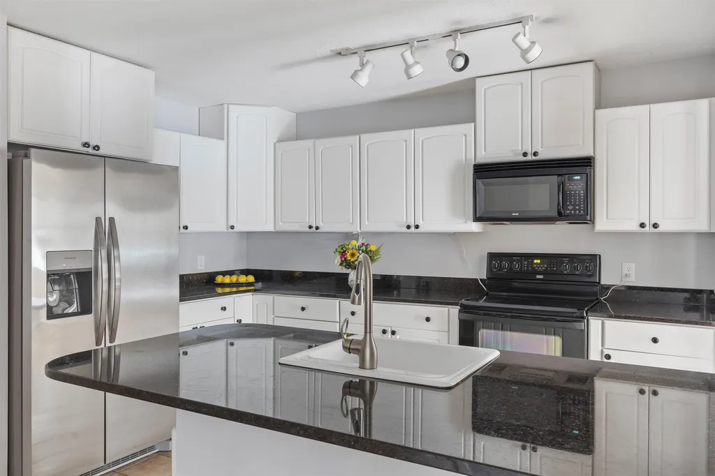 23 Pleasant Street Lebanon NH 03784