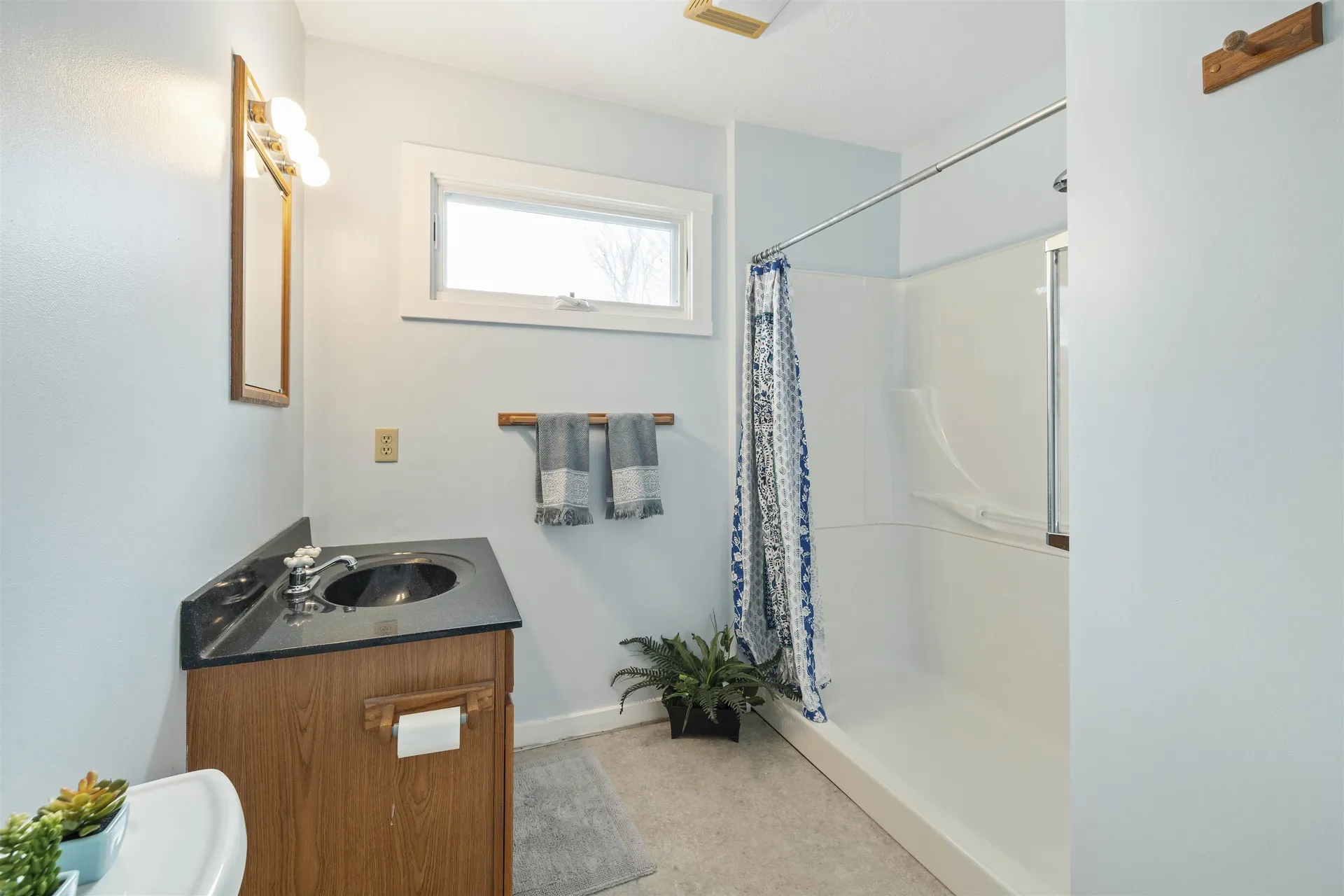23 Pleasant Street Lebanon NH 03784