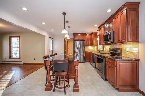 93 Boulder Drive Milford NH 03055