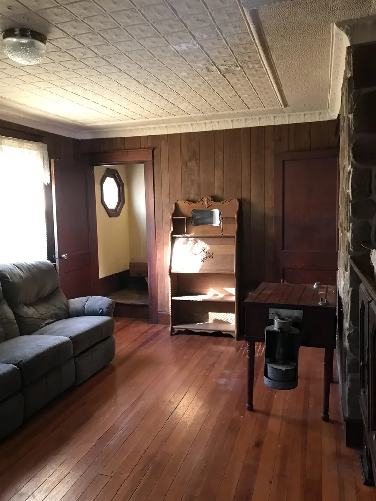 36 Pleasant Street Proctor VT 05765