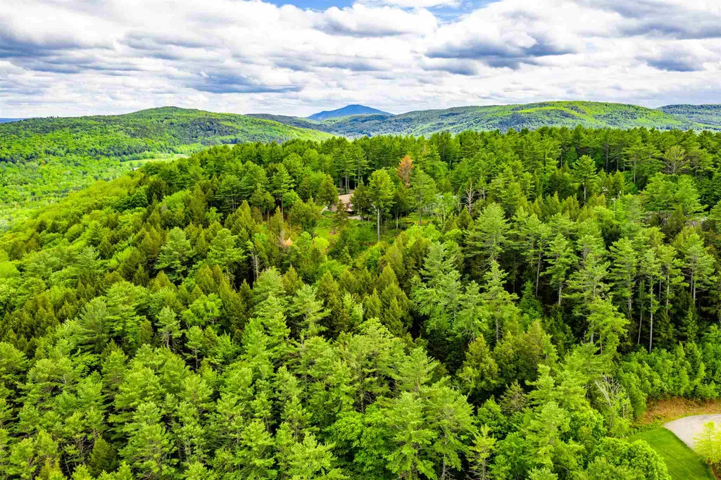 0 West Gilson Avenue Hartford VT 05047