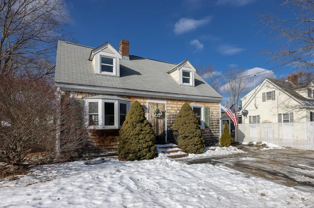 81 Washington Street Rochester NH 03867