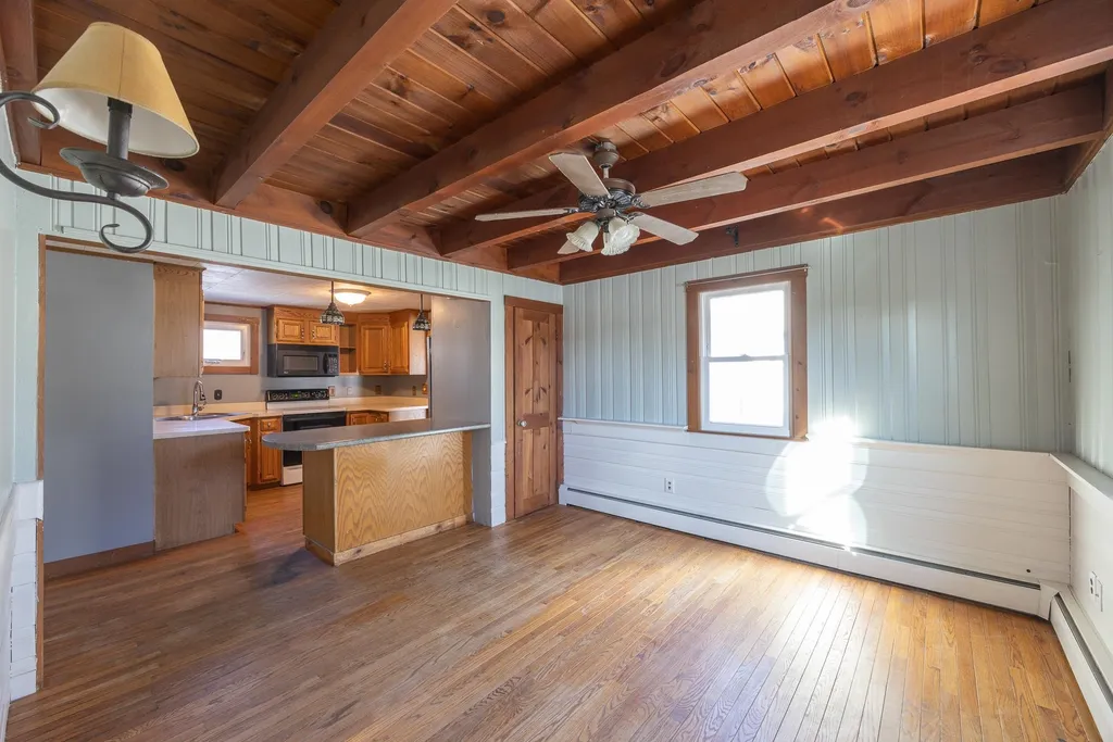 81 Washington Street Rochester NH 03867