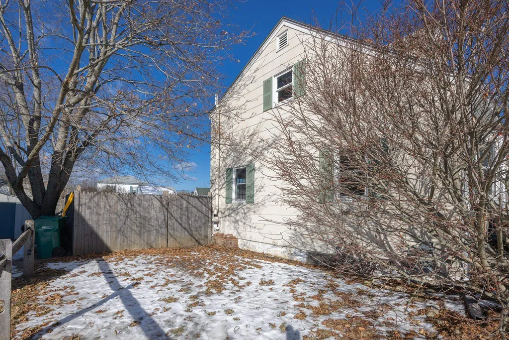81 Washington Street Rochester NH 03867