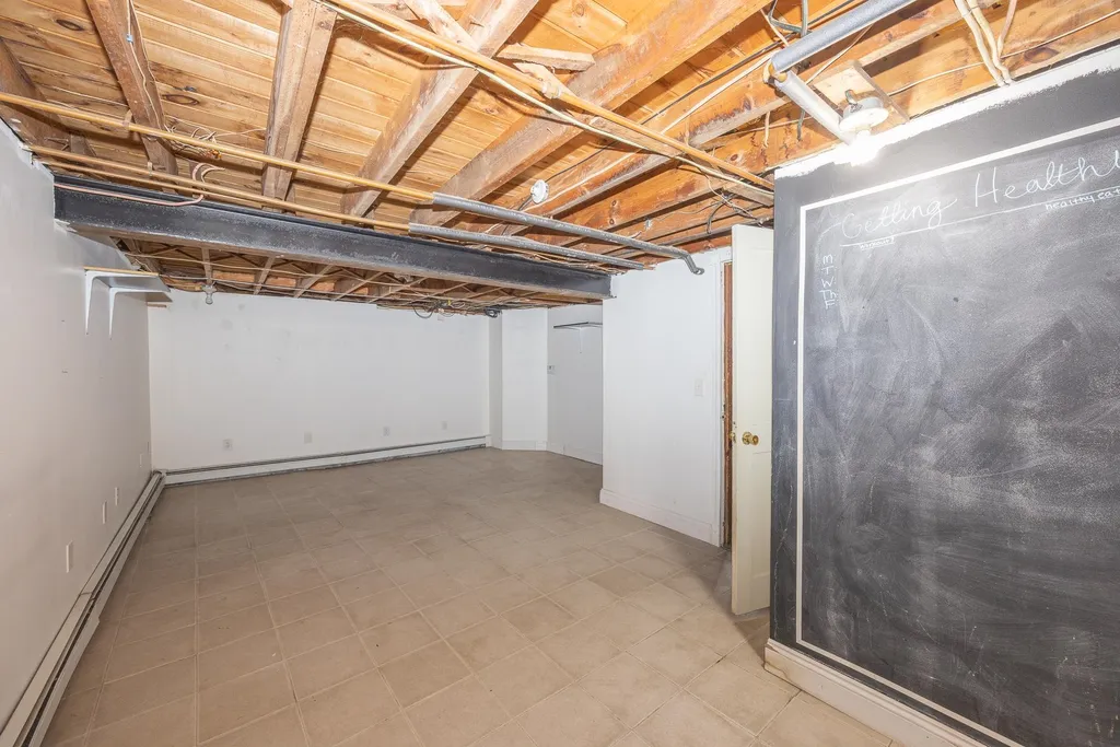 81 Washington Street Rochester NH 03867