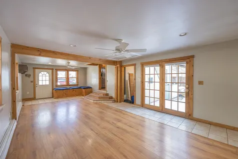 81 Washington Street Rochester NH 03867