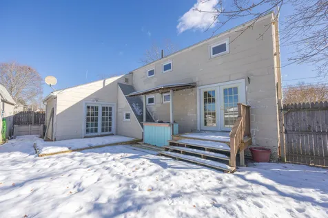 81 Washington Street Rochester NH 03867