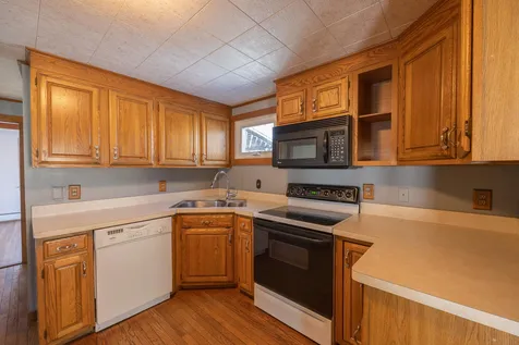 81 Washington Street Rochester NH 03867