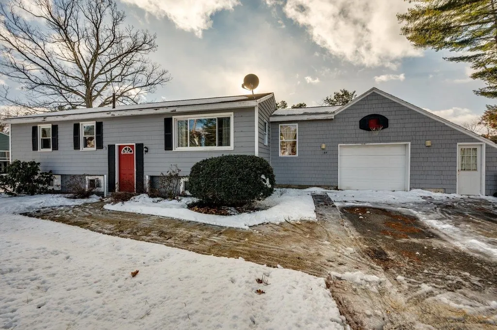 39 Salmon Falls Road Rochester NH 03868