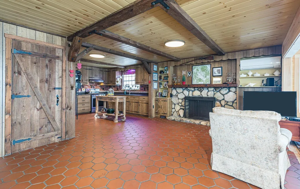 10 S Shore Road New Durham NH 03855