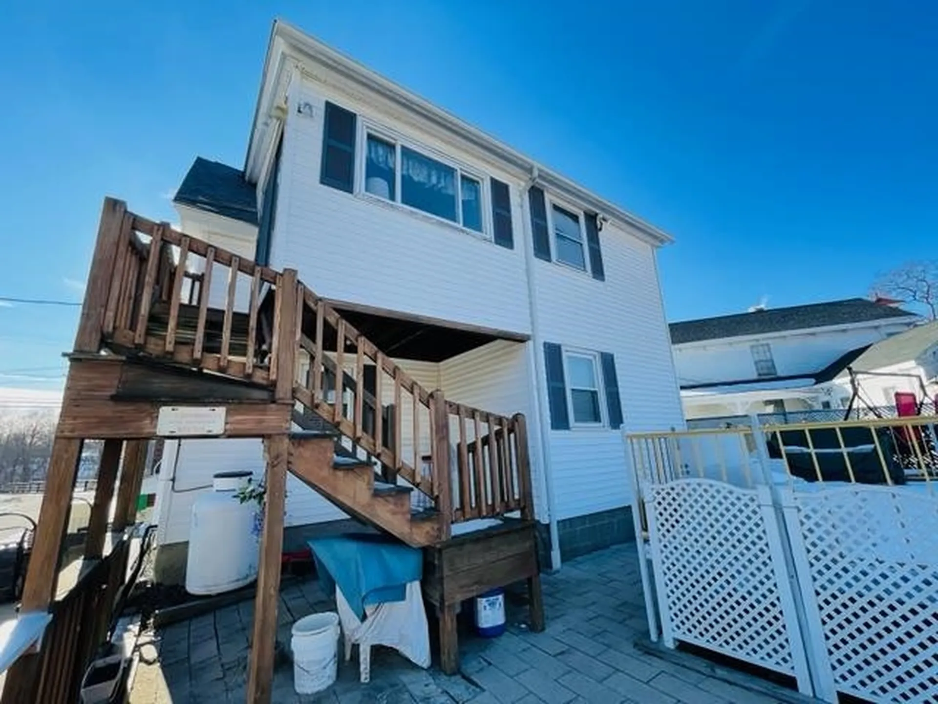 32 Main Street Raymond NH 03077