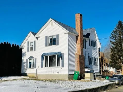 32 Main Street Raymond NH 03077
