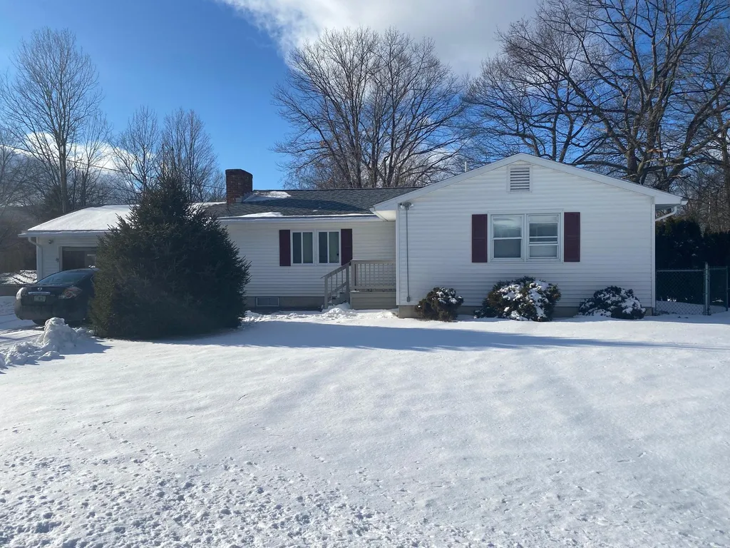 31 Harbour Road Bennington VT 05201
