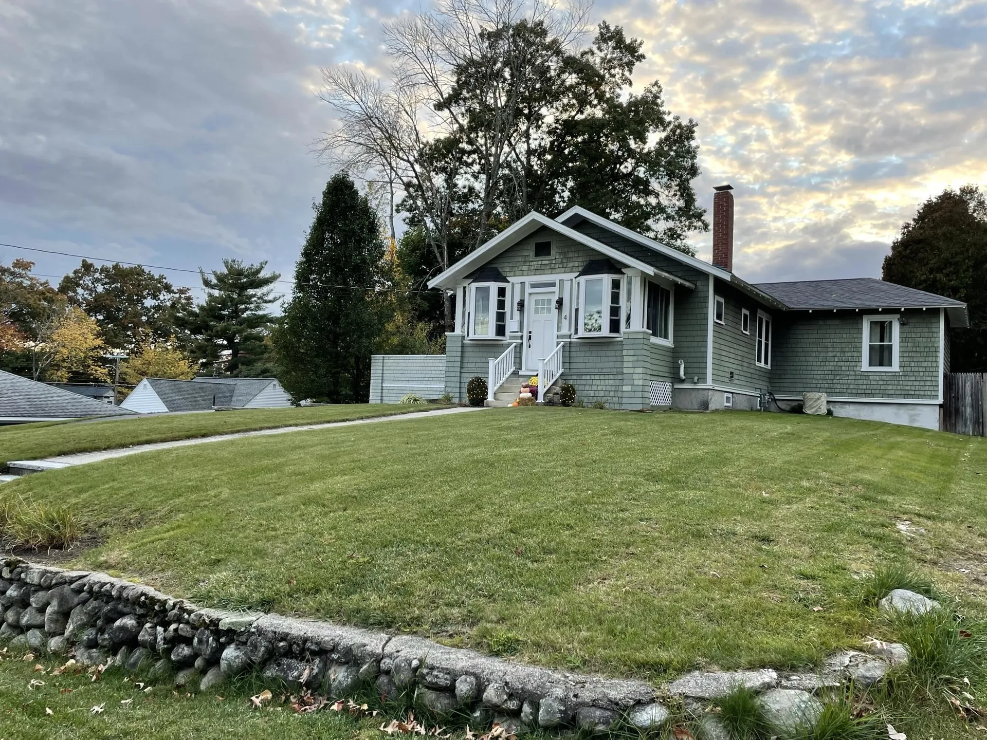 4 Sherman Street Nashua NH 03064