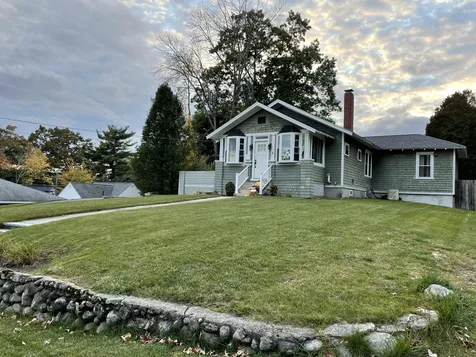 4 Sherman Street Nashua NH 03064