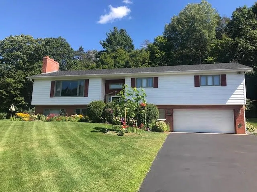 172 Lawrence Circle St. Johnsbury VT 05819