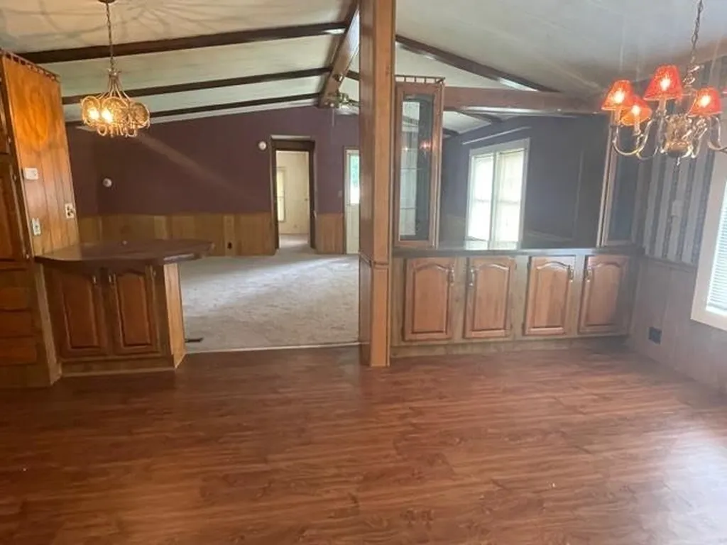 9 Agent Road Raymond NH 03077