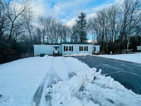 9 Agent Road Raymond NH 03077