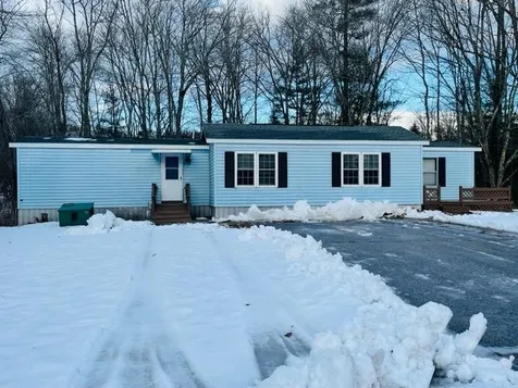 9 Agent Road Raymond NH 03077