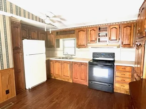 9 Agent Road Raymond NH 03077