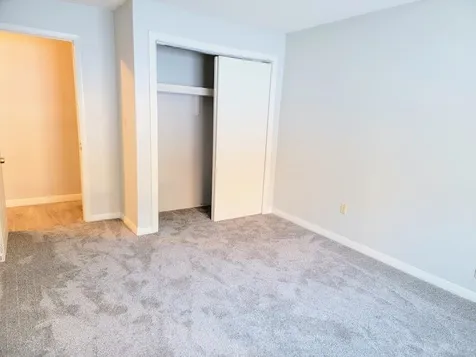 128 Mammoth Road Hooksett NH 03106