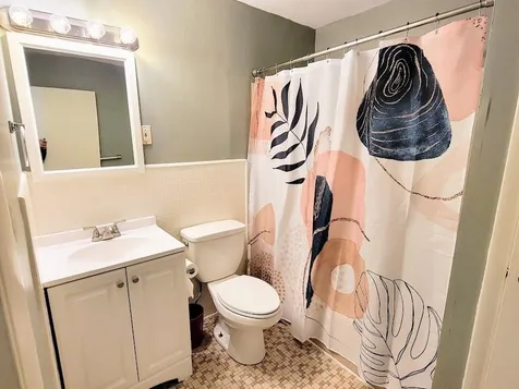 128 Mammoth Road Hooksett NH 03106